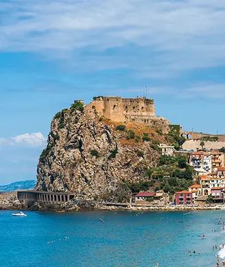 Schloss mit Blick auf das Meer